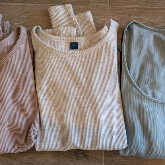 Lot of 3 Old Navy L/S Ribbed Tops - Picture 3 of 5